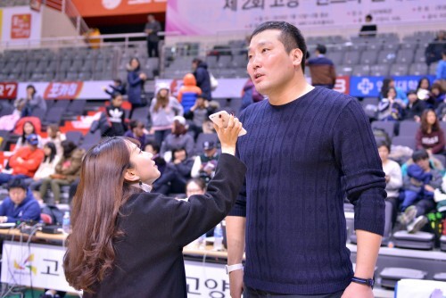 제2회 고양 한스타 연예인농구대잔치에 참가한 진혼의 박광재감독. (김효진인턴기자)